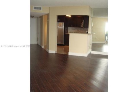 Condominio en venta en Aventura, Florida, 1 dormitorio, 81.1 m2 № 1962101 - foto 29