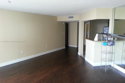 Condominio en venta en Aventura, Florida, 1 dormitorio, 81.1 m2 № 1962101 - foto 1