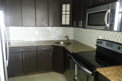 Condominio en venta en Aventura, Florida, 1 dormitorio, 81.1 m2 № 1962101 - foto 4