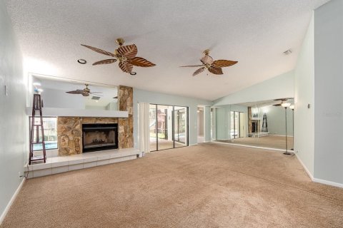 House in Clearwater, Florida 3 bedrooms, 178.09 sq.m. № 2200489 - photo 4
