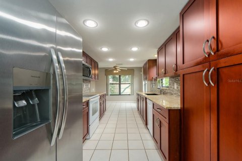 House in Clearwater, Florida 3 bedrooms, 178.09 sq.m. № 2200489 - photo 7