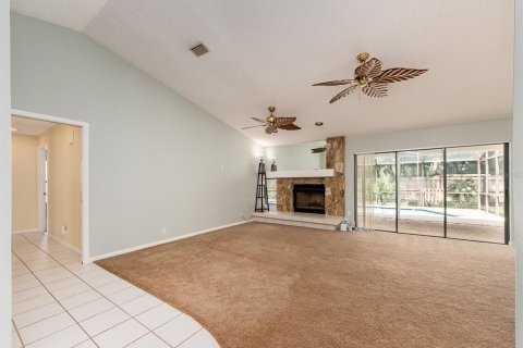 House in Clearwater, Florida 3 bedrooms, 178.09 sq.m. № 2200489 - photo 5