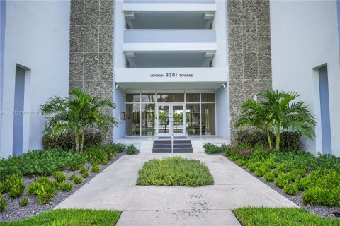Condo in Bay Harbor Islands, Florida, 1 bedroom  № 1865758 - photo 6