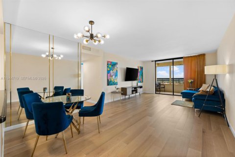 Condo à Hallandale Beach, Floride, 2 chambres  № 2001249