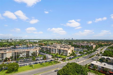 Copropriété à vendre à Hallandale Beach, Floride: 2 chambres, 130.06 m2 № 2001249 - photo 23