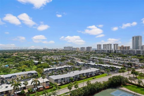 Copropriété à vendre à Hallandale Beach, Floride: 2 chambres, 130.06 m2 № 2001249 - photo 21