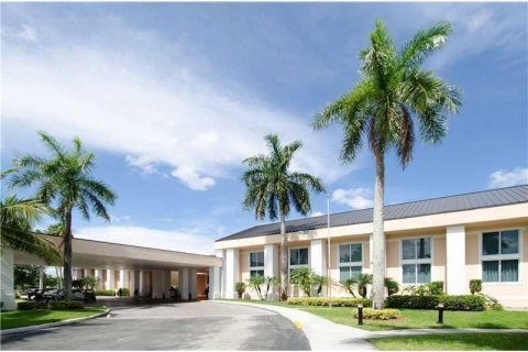 Copropriété à louer à Tamarac, Floride: 2 chambres, 76.83 m2 № 1207748 - photo 1