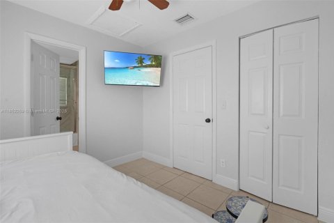 House in Lake Worth, Florida 5 bedrooms, 144.56 sq.m. № 1879021 - photo 29