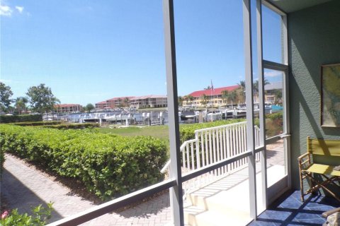 Condominio en alquiler en Punta Gorda, Florida, 3 dormitorios, 144.56 m2 № 2135089 - foto 9