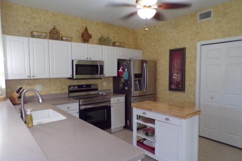 Condominio en alquiler en Punta Gorda, Florida, 3 dormitorios, 144.56 m2 № 2135089 - foto 4