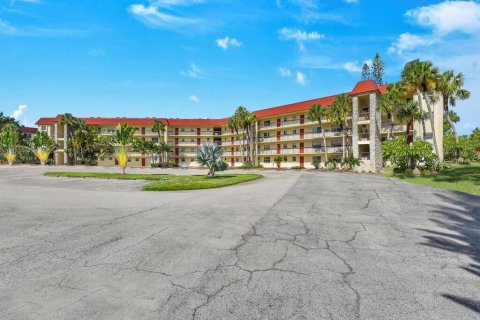 Copropriété à vendre à Naples, Floride: 2 chambres, 89.65 m2 № 1264539 - photo 2