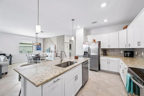 House in Port Charlotte, Florida 3 bedrooms, 169.27 sq.m. № 2396363 - photo 11