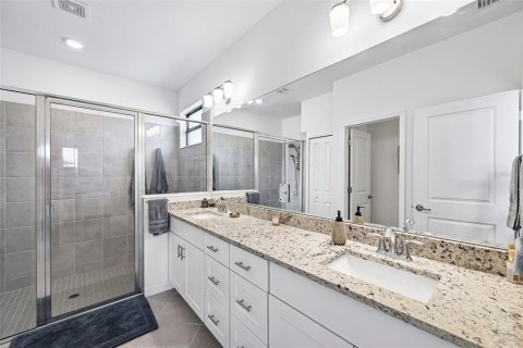House in Port Charlotte, Florida 3 bedrooms, 169.27 sq.m. № 2396363 - photo 19