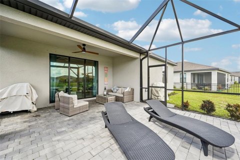 House in Port Charlotte, Florida 3 bedrooms, 169.27 sq.m. № 2396363 - photo 24