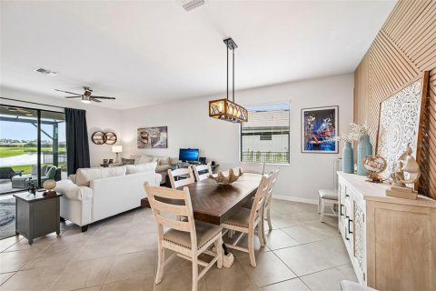 House in Port Charlotte, Florida 3 bedrooms, 169.27 sq.m. № 2396363 - photo 6