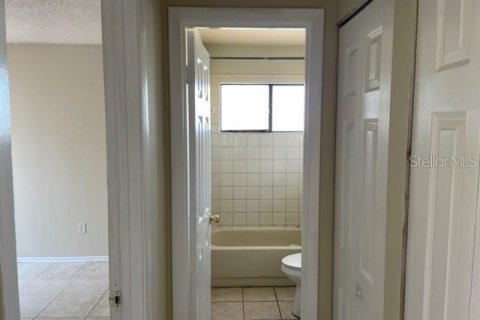 Touwnhouse à louer à Orlando, Floride: 2 chambres, 80.64 m2 № 2284708 - photo 4