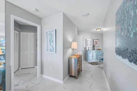 Copropriété à vendre à Bradenton, Floride: 2 chambres, 110.09 m2 № 2418423 - photo 8