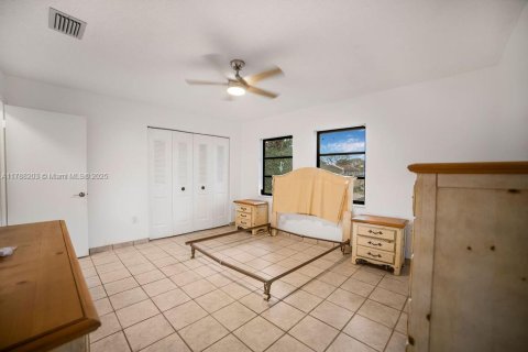 Townhouse in Miami, Florida 2 bedrooms, 90.12 sq.m. № 1695917 - photo 13