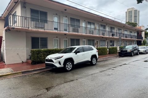 Villa ou maison à louer à Miami Beach, Floride: 1024.9 m2 № 2021078 - photo 2