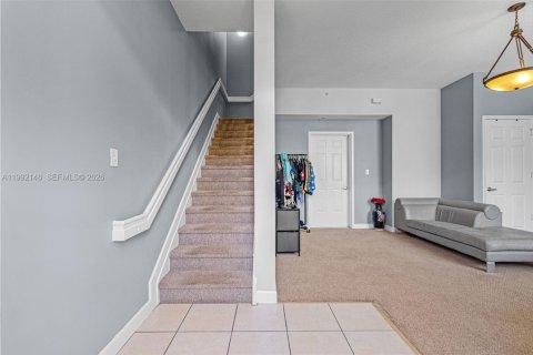 Townhouse in Hollywood, Florida 3 bedrooms, 211.07 sq.m. № 2058594 - photo 7