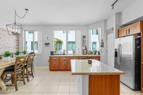 Townhouse in Hollywood, Florida 3 bedrooms, 211.07 sq.m. № 2058594 - photo 18