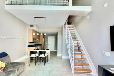 Copropriété à louer à Miami, Floride: 1 chambre, 82.22 m2 № 2146094 - photo 2
