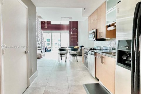 Copropriété à louer à Miami, Floride: 1 chambre, 82.22 m2 № 2146094 - photo 5