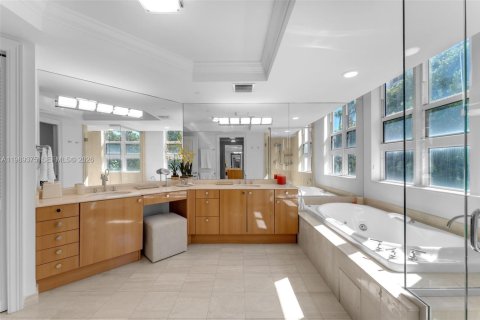 Купить кондоминиум в Ки-Бискейн, Флорида 3 спальни, 263.84м2, № 2051965 - фото 22