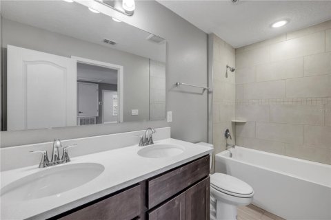 House in Edgewater, Florida 4 bedrooms, 287.81 sq.m. № 1831710 - photo 29