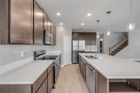 House in Edgewater, Florida 4 bedrooms, 287.81 sq.m. № 1831710 - photo 5
