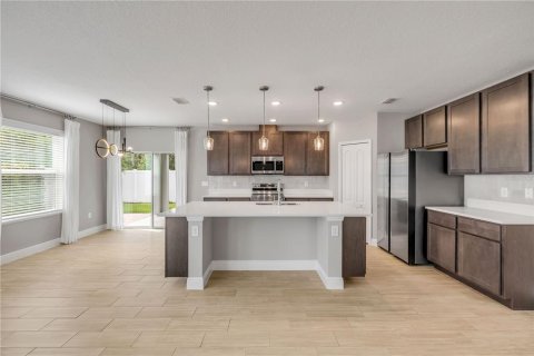 House in Edgewater, Florida 4 bedrooms, 287.81 sq.m. № 1831710 - photo 4