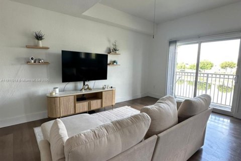 Снять в аренду кондоминиум в Дорал, Флорида 3 спальни, 128.67м2, № 1967259 - фото 7