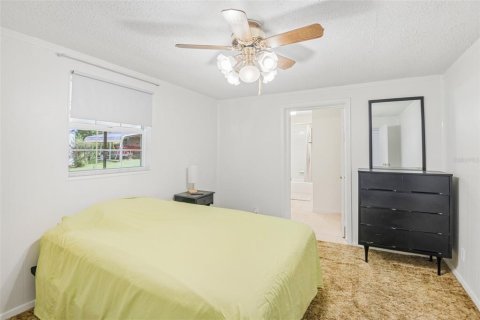 House in Bushnell, Florida 3 bedrooms, 124.86 sq.m. № 2388809 - photo 29