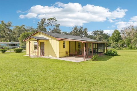House in Bushnell, Florida 3 bedrooms, 124.86 sq.m. № 2388809 - photo 10