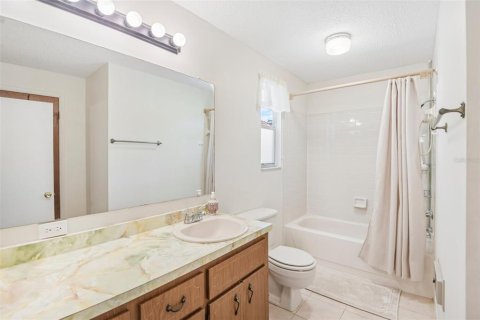 House in Bushnell, Florida 3 bedrooms, 124.86 sq.m. № 2388809 - photo 23
