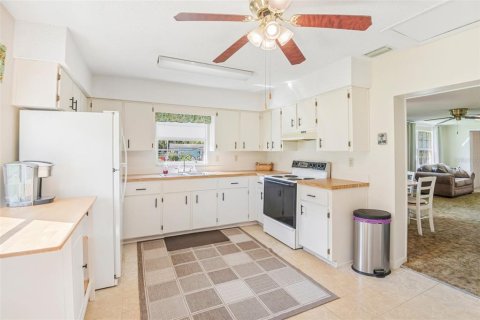 House in Bushnell, Florida 3 bedrooms, 124.86 sq.m. № 2388809 - photo 19