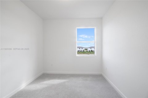 Снять в аренду таунхаус в Хомстед, Флорида 4 спальни, 169.83м2, № 1987238 - фото 19