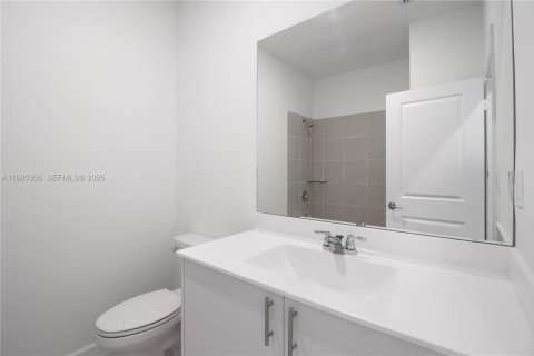 Снять в аренду таунхаус в Хомстед, Флорида 4 спальни, 169.83м2, № 1987238 - фото 27