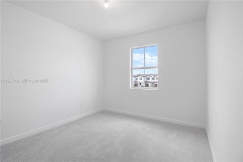 Снять в аренду таунхаус в Хомстед, Флорида 4 спальни, 169.83м2, № 1987238 - фото 29