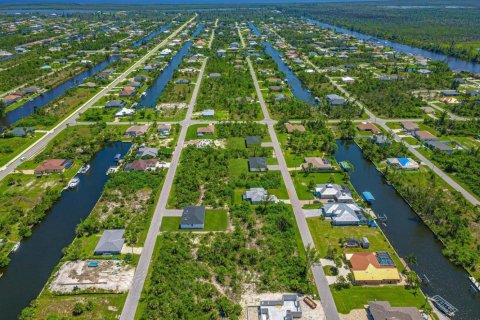 Villa ou maison à vendre à Port Charlotte, Floride: 4 chambres, 156.08 m2 № 2170024 - photo 7
