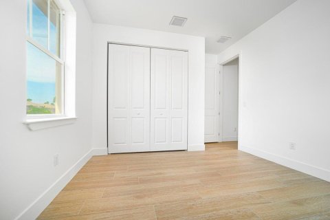 Villa ou maison à vendre à Port Charlotte, Floride: 4 chambres, 156.08 m2 № 2170024 - photo 14