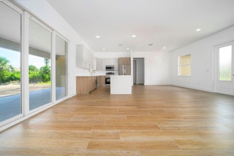 Villa ou maison à vendre à Port Charlotte, Floride: 4 chambres, 156.08 m2 № 2170024 - photo 12