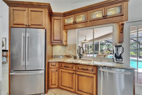 House in Plant City, Florida 4 bedrooms, 224.73 sq.m. № 1677949 - photo 17