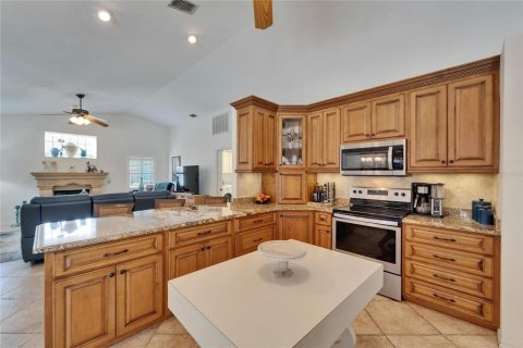 House in Plant City, Florida 4 bedrooms, 224.73 sq.m. № 1677949 - photo 18