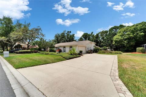 House in Plant City, Florida 4 bedrooms, 224.73 sq.m. № 1677949 - photo 4