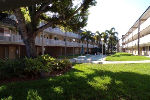 Condo in Punta Gorda, Florida, 2 bedrooms № 2214048 - photo 18