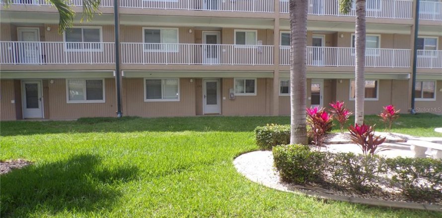 Condo in Punta Gorda, Florida, 2 bedrooms № 2214048
