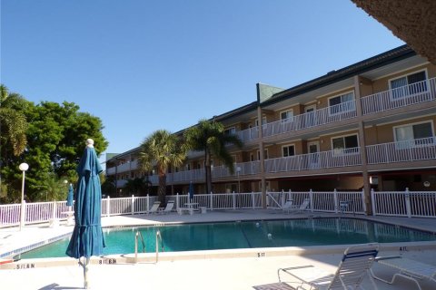 Condo in Punta Gorda, Florida, 2 bedrooms № 2214048 - photo 17