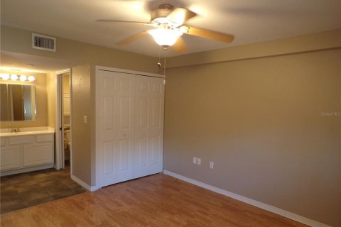 Condo in Punta Gorda, Florida, 2 bedrooms № 2214048 - photo 25