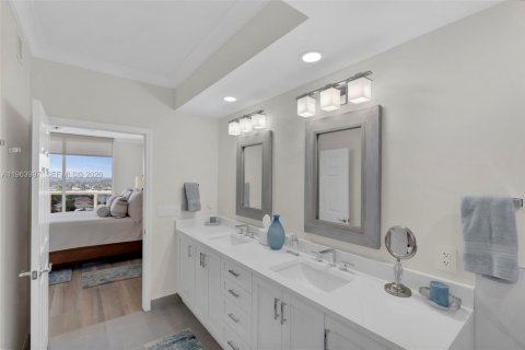 Condominio en venta en Fort Lauderdale, Florida, 3 dormitorios, 170.57 m2 № 2028518 - foto 18